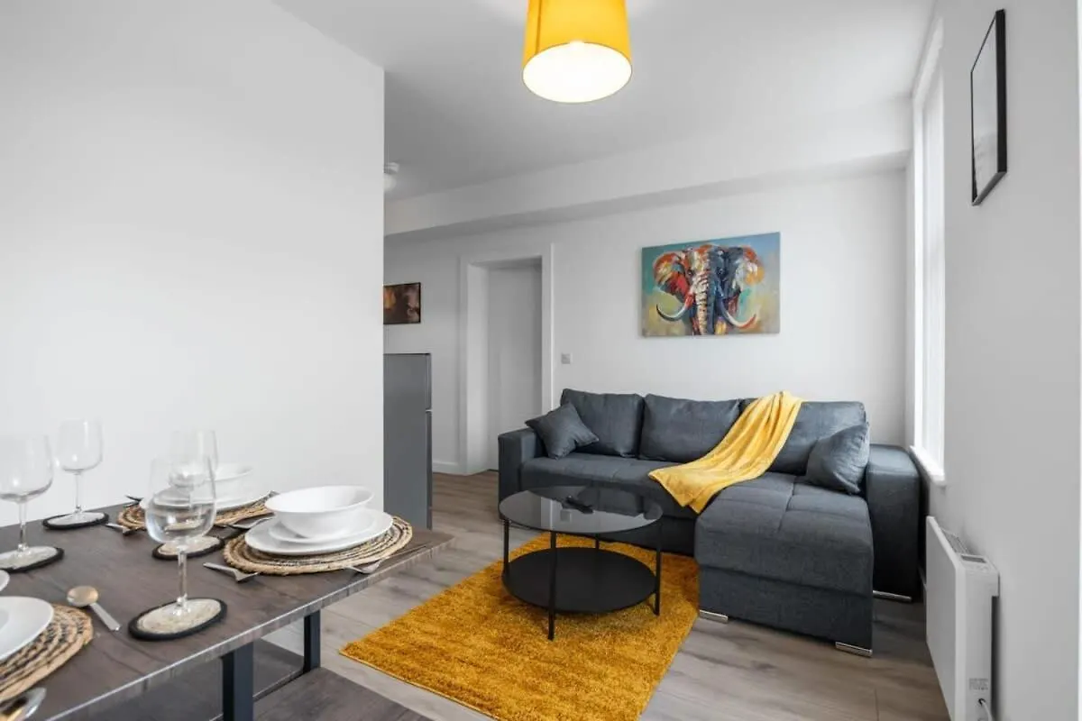 Smart 2 Bedroom Apartment In Belfast East Village 0*,  United Kingdom