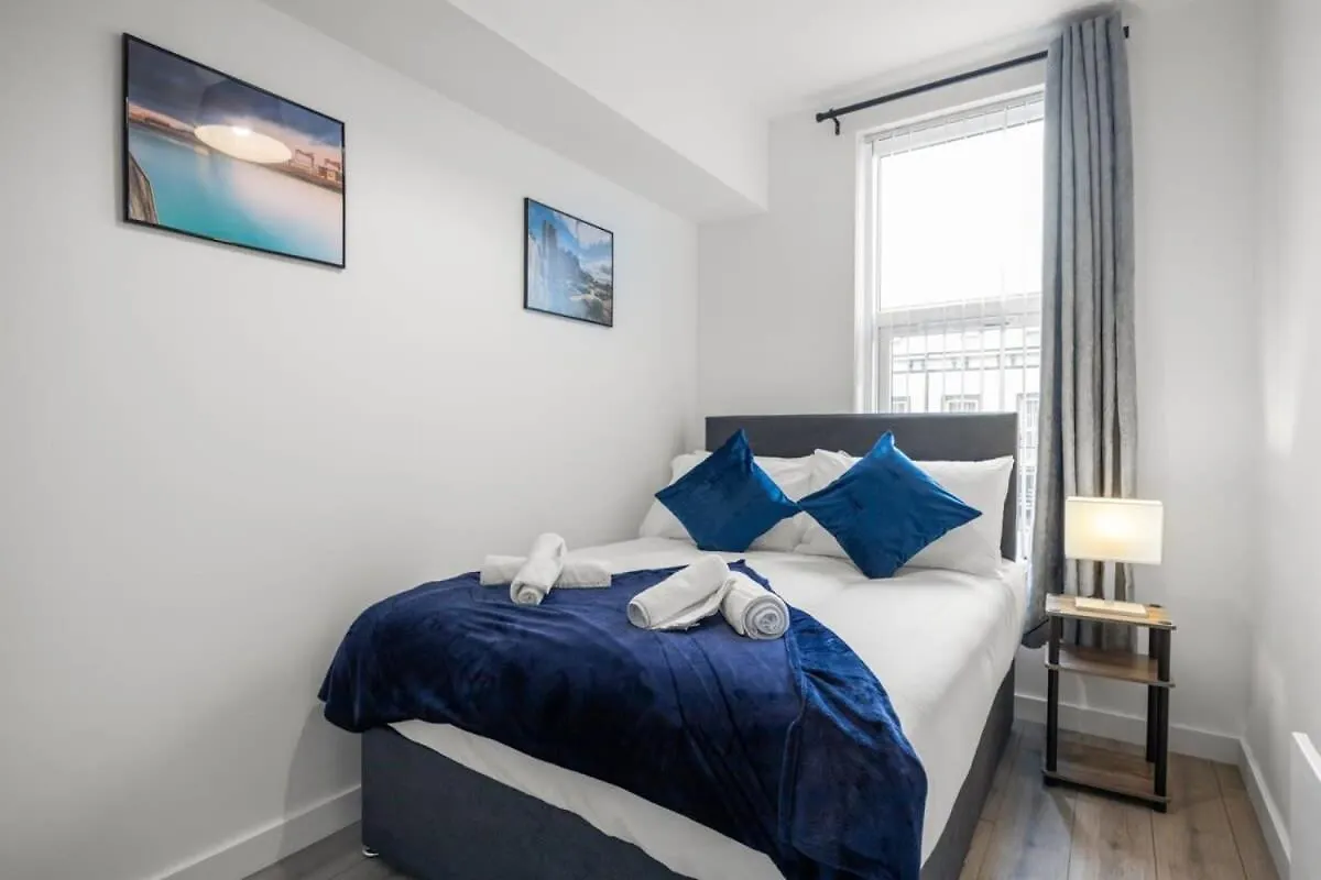Smart 2 Bedroom Apartment In Belfast East Village United Kingdom