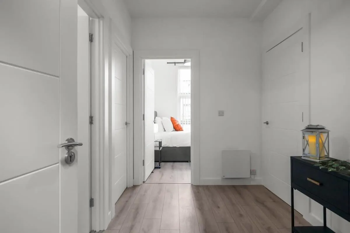 Smart 2 Bedroom Apartment In Belfast East Village United Kingdom