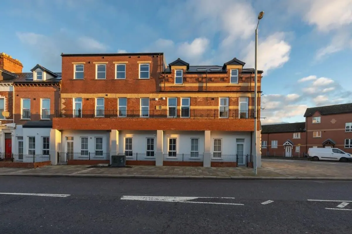 Smart 2 Bedroom Apartment In Belfast East Village